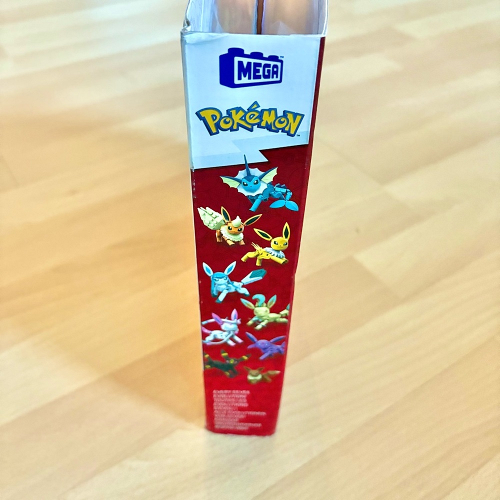 Mega Pokemon Every Eevee Evolution! 9 Figure Building Set - 470 Pieces - Picture 11 of 11
